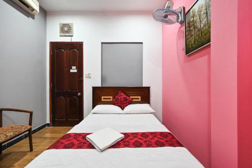 Hoang Phung Hotel - Tan Son Nhat Airport