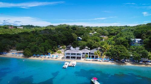 Villa with Pool 5 min beach, close 2 WestBay, West End (photo 2)