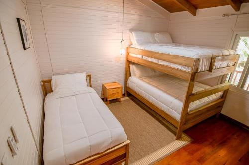 Villa with Pool 5 min beach, close 2 WestBay, West End (photo 10)
