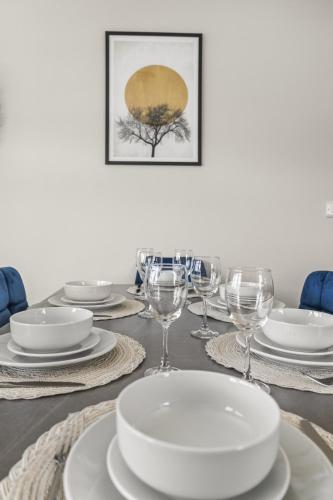Buzzing Brighton Apartment 6 By My Getaways - image 3