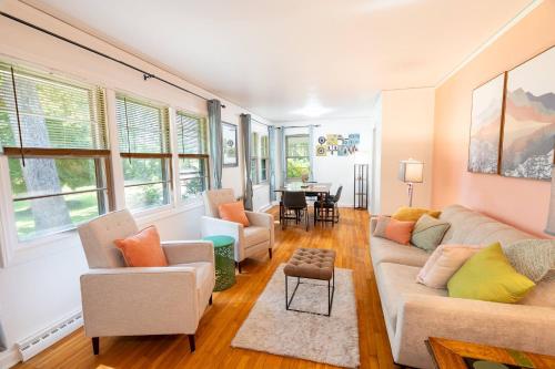 Létesítmények, Tranquil 2 acres w/brook Downtown Travelers Rest in Travelers Rest (SC)