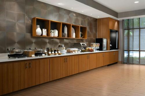 Ételek és italok, SpringHill Suites by Marriott Chattanooga Downtown/Cameron Harbor in Chattanooga City Center