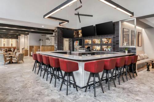Courtyard by Marriott Athens Downtown - 바/라운지