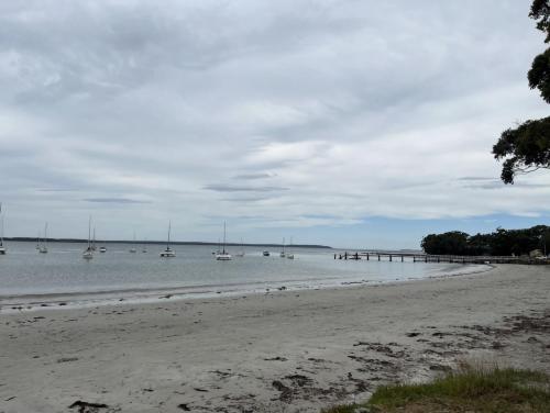 Getaway to the Bay - Pet friendly - image 3