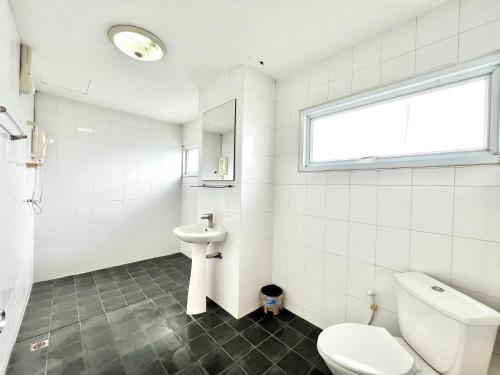 Well-appointed bathrooms