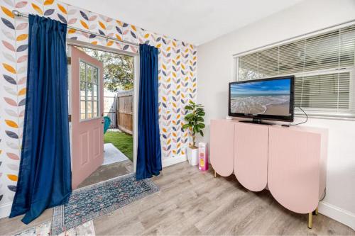 1034 3rd Ave SW Unit B in Largo, USA