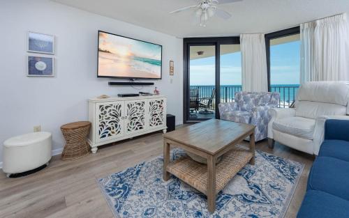 Phoenix East 410 condo near Gulf Shores Steamer