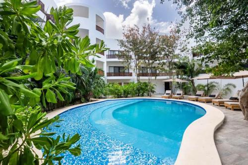 18-Bed 9BD Hotel Villa - Pool & Kitchen - Full Concierge