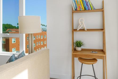 StaysPro - Venice Beach luxury Apartments minutes to The Marina And Santa Monica limited time free parking in Los Angeles, USA