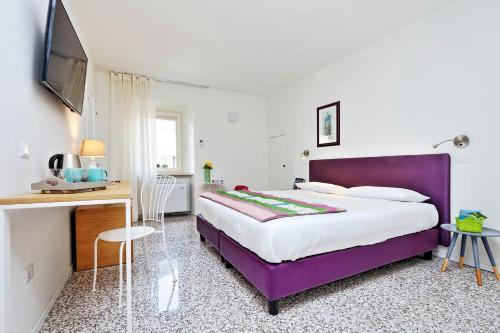 Guestroom, Guest House Viaroma in San Severino Marche