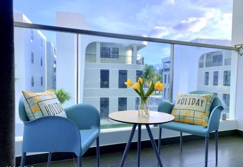 room detail thumbnail 1