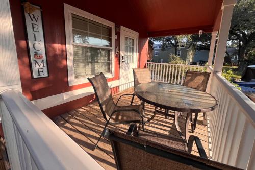 Angelina Cabin - Hot tub, heated pool, quite & relaxing