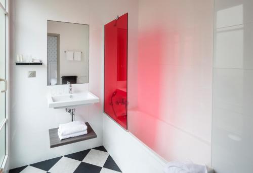 Hôtel Paris Vaugirard - image 13