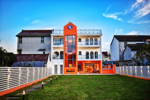 Mr. Gao and Ms. Feng's original homestay