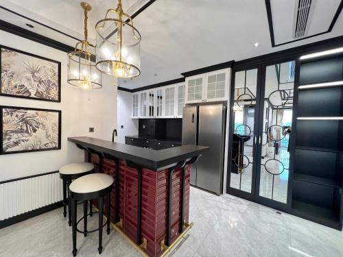 Deluxe Apartment - Midtown The Peak Phu My Hung