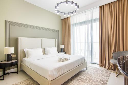 Sea View 2BR Apartment in Beach Vista 2, Дубай