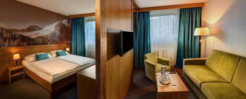 2 double beds, 1 sofa bed