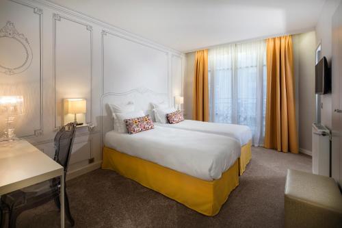 Hotel Paris Vaugirard in 15th - Tour Eiffel - Porte de Versailles