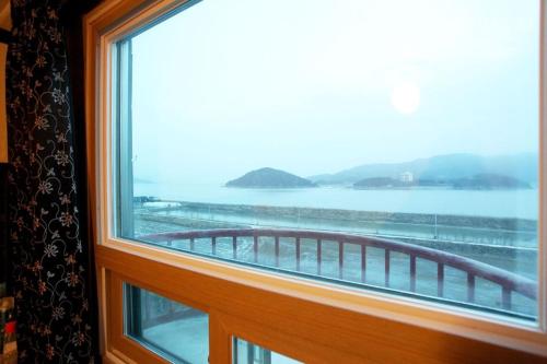 Saipan Motel with Sea View in Ganghwa-do