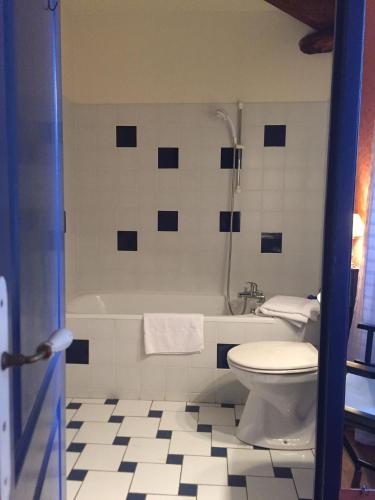 Bathroom, Domaine De Brousson in Oceanfront