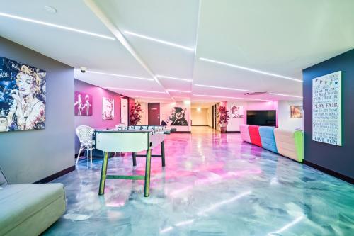 Studio 8 Residences - Adults Only - image 3