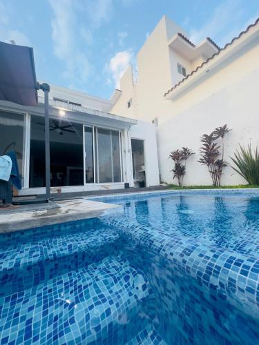 Casa LEAM, Texcalpan