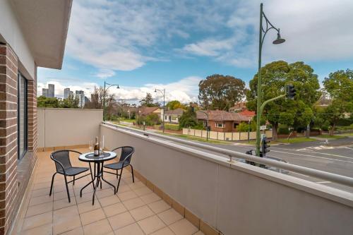Family Two-Bedroom Apartment with Balcony