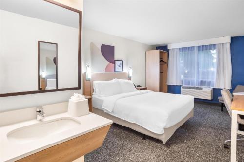 1 queen bed