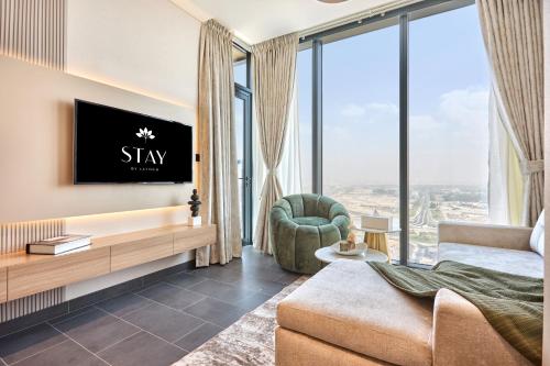 STAY BY LATINEM Luxury 1BR Holiday Home CB 3503 Near Downtown, Dubaï