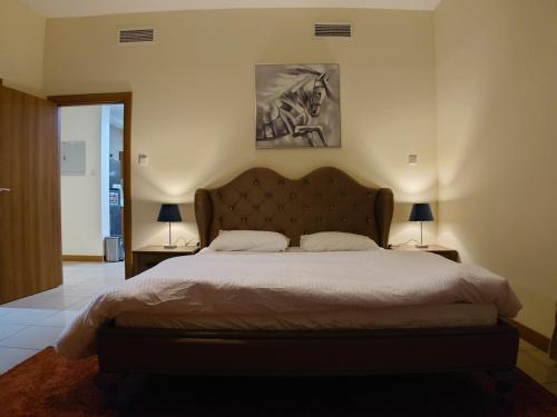 Stylish 1BR in Sulafa Tower - image 8