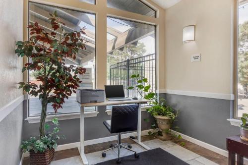 Quality Inn Umatilla - Hermiston - image 3