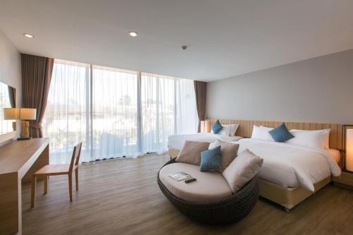 room detail thumbnail 0