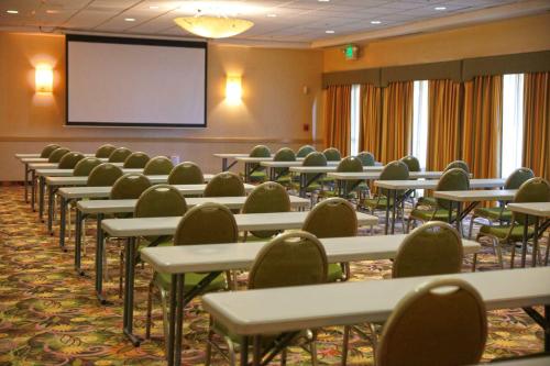 Radisson Hotel Yuma - image 3