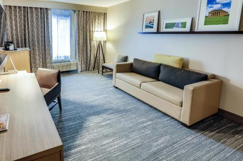 Country Inn & Suites by Radisson Nashville Airport TN - image 8
