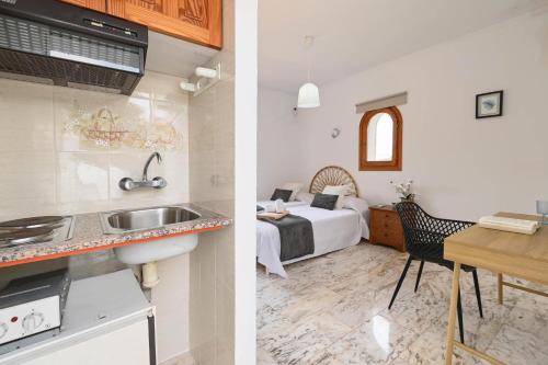 ห้องครัว, Casa Montana by Aguilarent in คอสตาโนวา