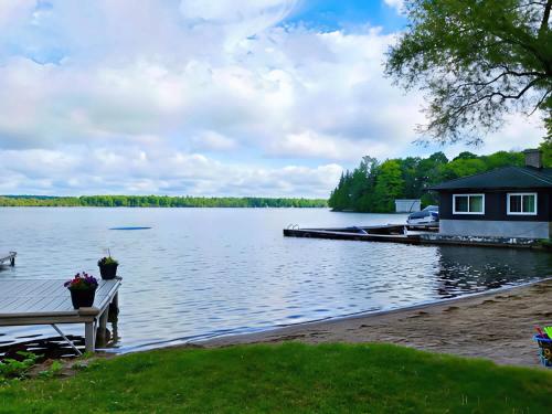 2-bedroom Balsam Lake Lower Boathouse #1A in Rosedale (ON)