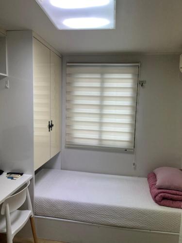 Laketel Residence in Yeong-deungpo