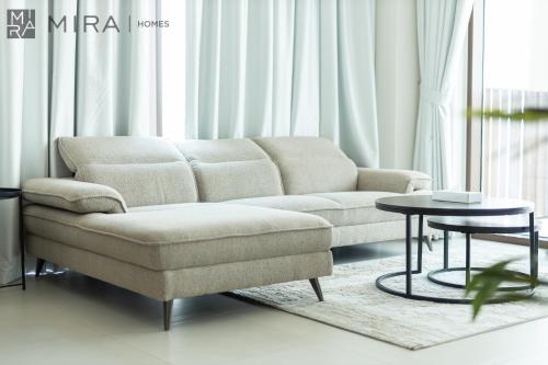 Mira Holiday Homes - Waterfront Bliss Vibes Stylish 1BR with Balcony, Dubai (photo 7)