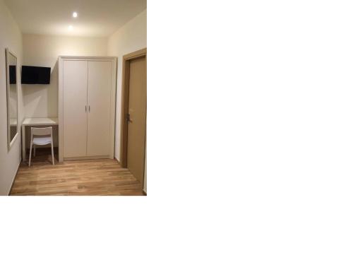 Budget Double Room image 4