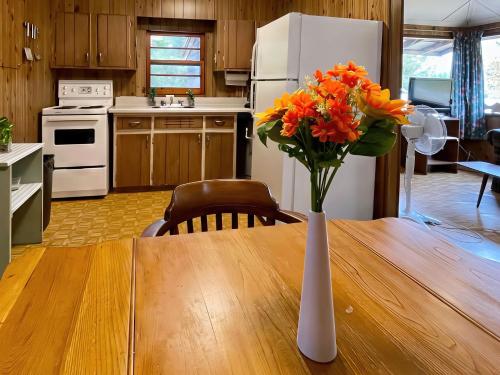 Balsam Lake - 2-Bedroom Cottage #2 in Rosedale (ON)