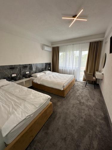 Triple Room with City View
