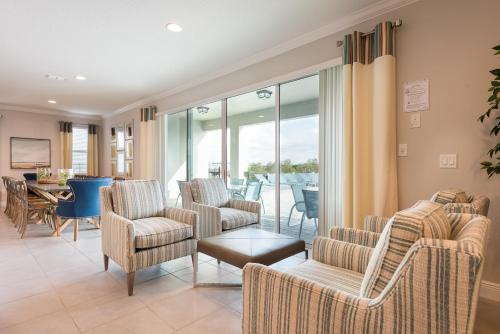 Exquisite Home with Theater & Themed Rooms near Disney - 7664F - image 13