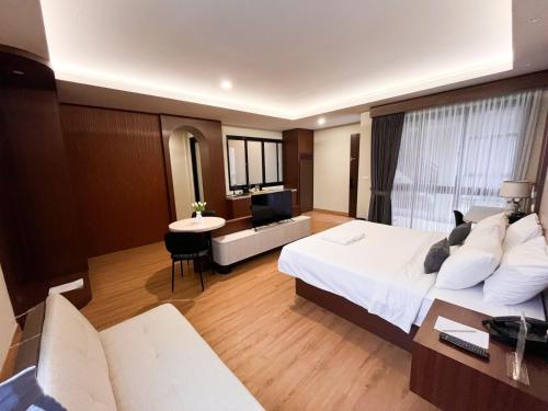 M-LIVIN Dorm Hotel in บังกา