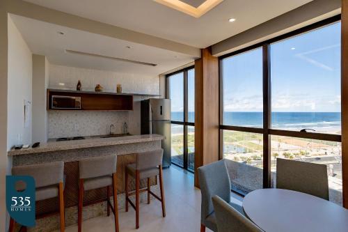 حانة/استراحة, Apartamento 2Quartos Vista Mar na Orla de Salvador in Itaigara