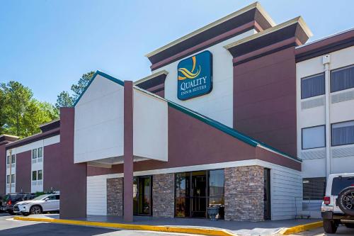 Quality Inn & Suites near Six Flags East in Atlanta, USA