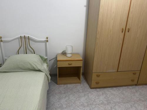 2 twin beds