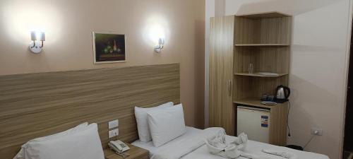 S S Luxor Hotel - image 4