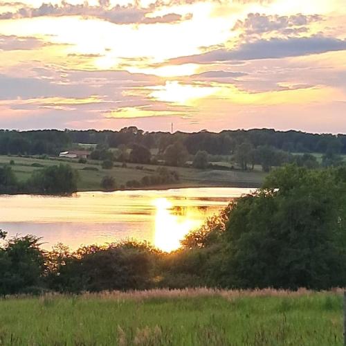 منظر, Charmant gite en bord de lac in Massignac