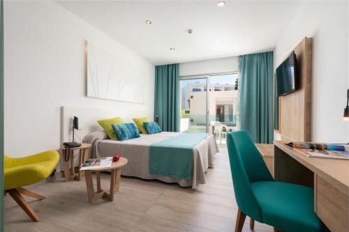 room detail thumbnail 1