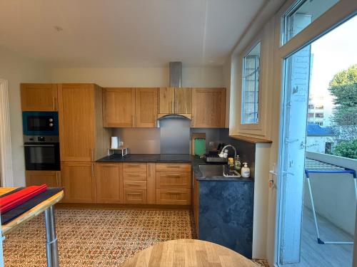 ห้องครัว, Les appartements de Chantilly - gare in ชองติยี